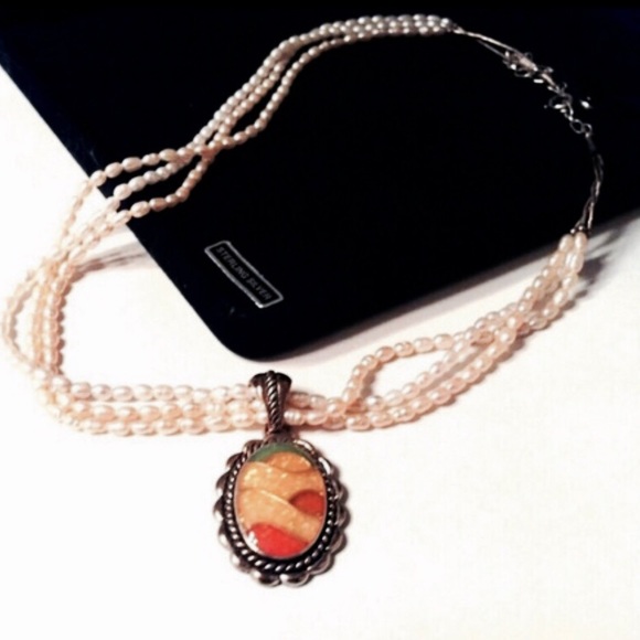 Carolyn Pollack Sterling Mother of Pearl Necklace - Picture 1 of 3