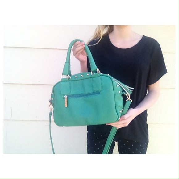 Green large cross body studded bag purse - Picture 3 of 4