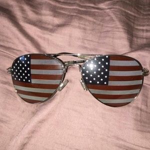 🚫SOLD🚫 American Flag Sunglasses