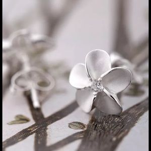 Plumeria Hawaiian Flower 💎 Earrings