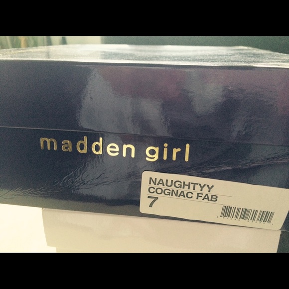 Madden Girl platform heel size 7 - Picture 4 of 4