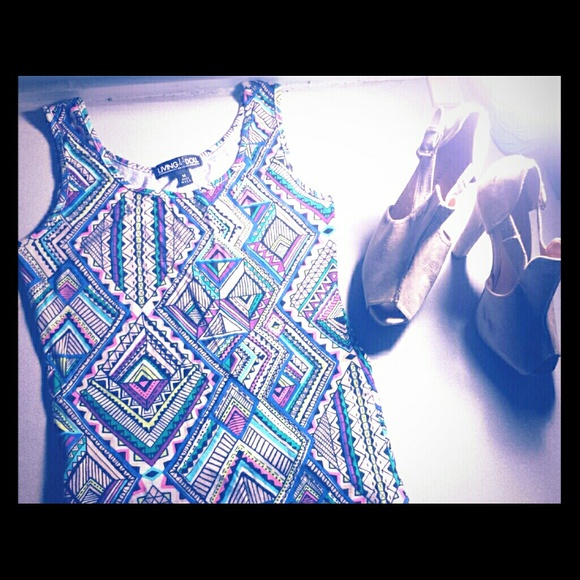 Tribal print/Above knee length/Body-con dress!