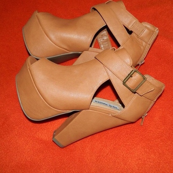 NEW Steve Madden Gabbys