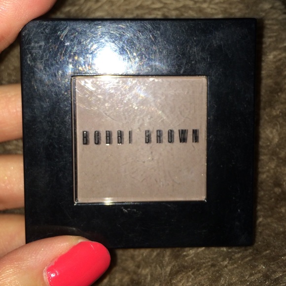 Bobbi Brown eyeshadow in slate