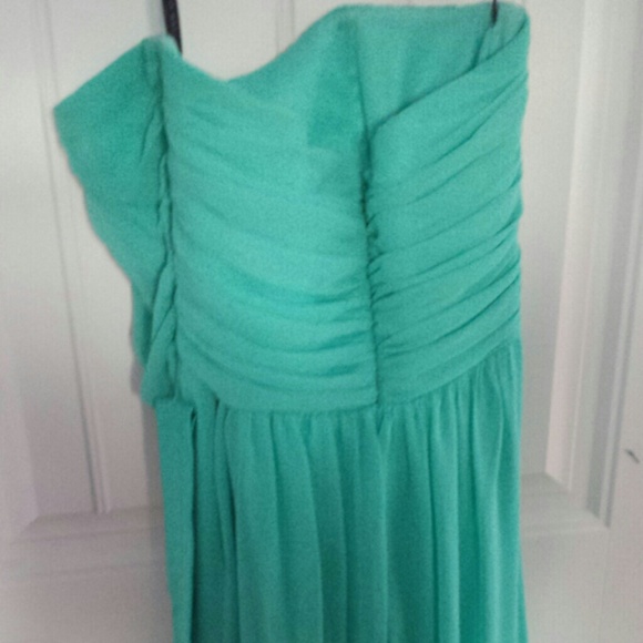 Dress - Picture 3 of 4