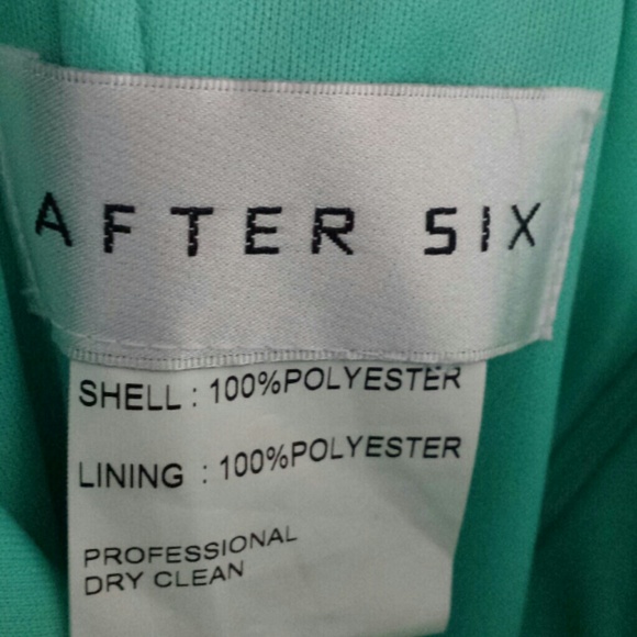 Dress - Picture 4 of 4