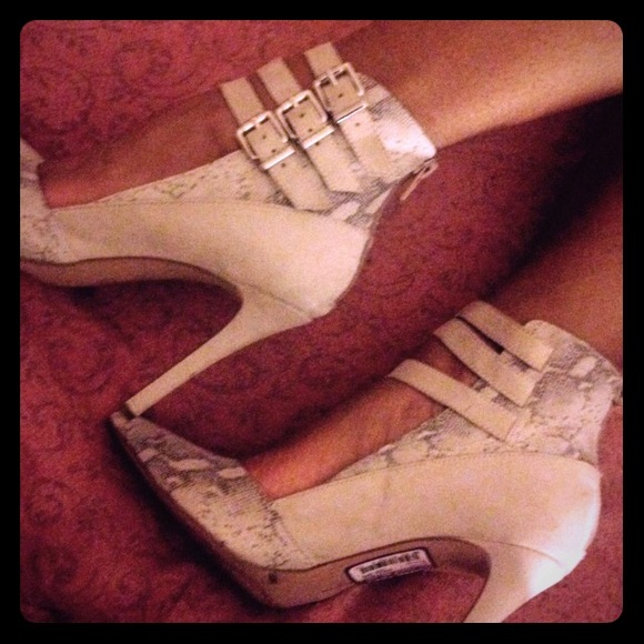 Snake skin & Taupe high heel