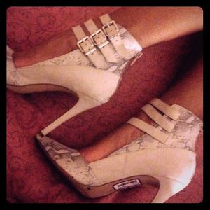 Snake skin & Taupe high heel