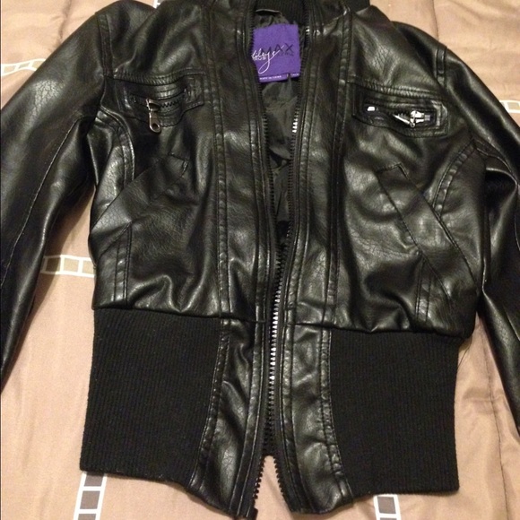 Black Spring Jacket - Picture 2 of 4