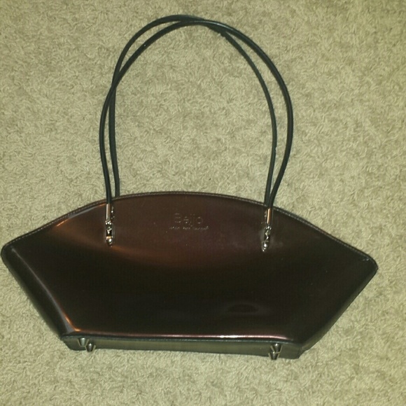 Plum Beijo purse