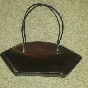 Plum Beijo purse