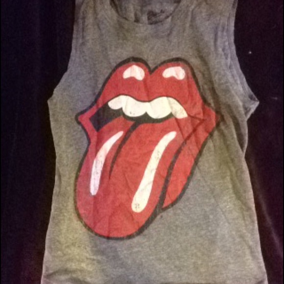 Size medium Delias muscle tank