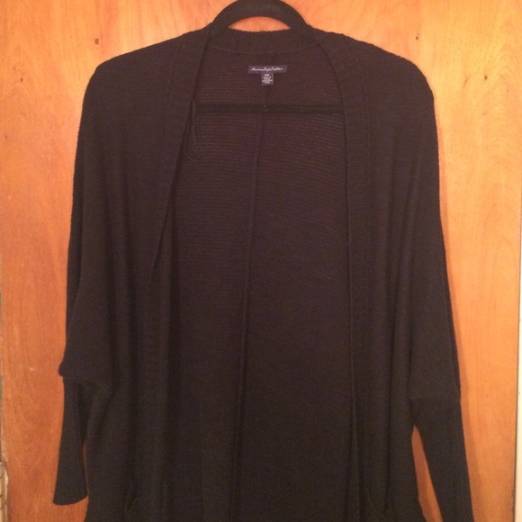 American Eagle Side Slit Pocket Cardigan
