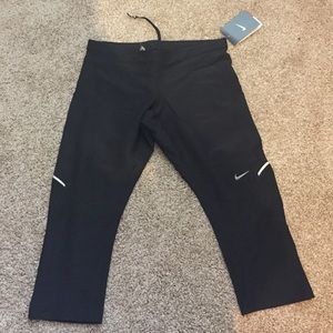 Nike dri-fit 3/4 leggings