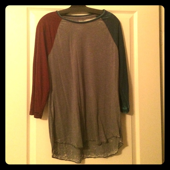 BDG Duo Colorblock Burnout Raglan Tee Charcoal