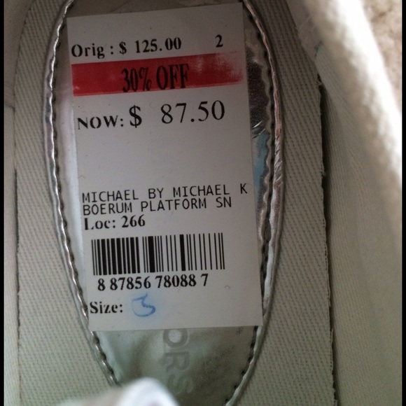 Mk shoe,just wore twice,,in perfect condition . - Picture 1 of 3