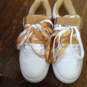 Nike Vandal Low. Women's sneakers.