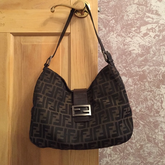 how to spot a real fendi bag