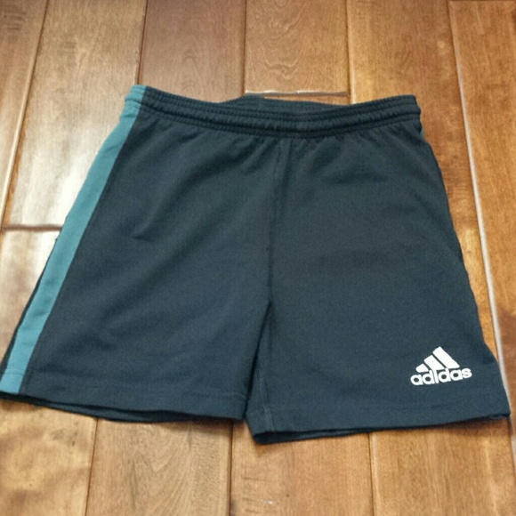 Calling all athletes! Blue Adidas athletic short
