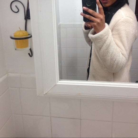 White fur coat - Picture 2 of 3