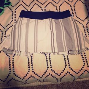 Lululemon skirt mint condition