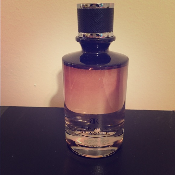 Banana Republic perfume