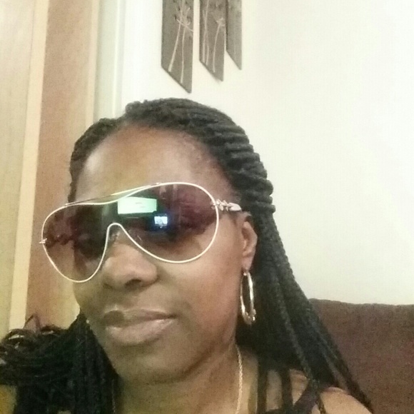 Gucci shades - Picture 3 of 4