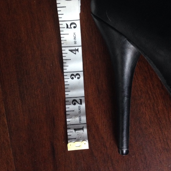 closed booties - Picture 4 of 4