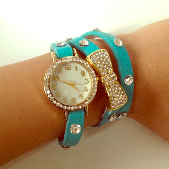 Accessories - 💙FLASH SALE💙Teal Wrap-Around Wristwatch
