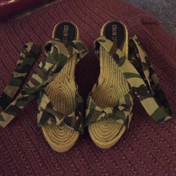 ♦️SOLD♦️ 3" Wedge Shoe/Camo Straps wrap up ankle - Picture 3 of 4