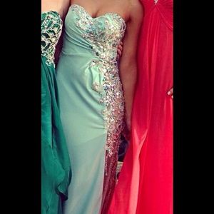 Jiovani prom dress, size 00 4ft in length