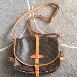 ***Sold Sold Sold*** Authentic LV Saumur 30