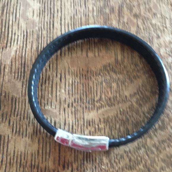 Leather magnetic finding bracelet
