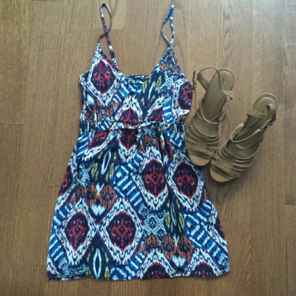 *SOLD IN BUNDLE* Aztec Print Mini Dress! - Picture 1 of 3