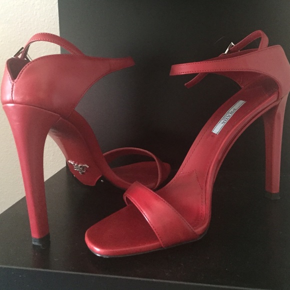 PRADA Milano Red Stilettos - Picture 1 of 4