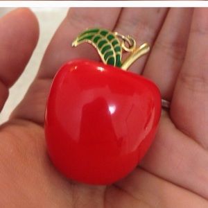 Apple necklace