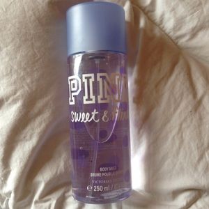 ⛔️SOLD ON Ⓜ️ercari⛔️ Victorias Secret Body Mist
