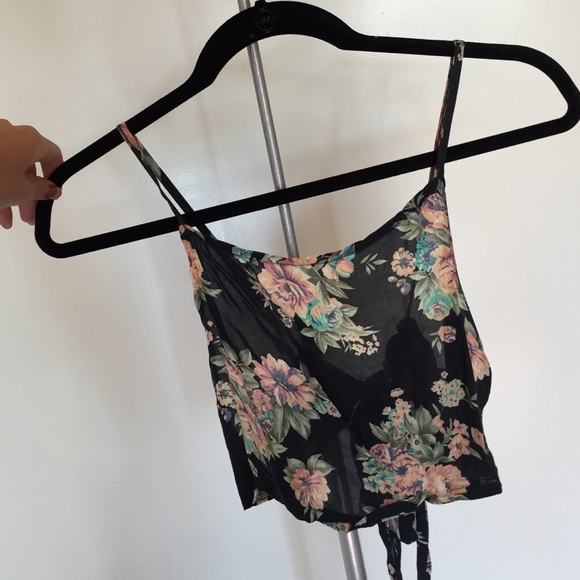 Brandy Melville tie top - Picture 2 of 3