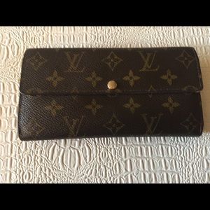 Authentic LOUIS VUITTON Sarah Bifold Long Wallet