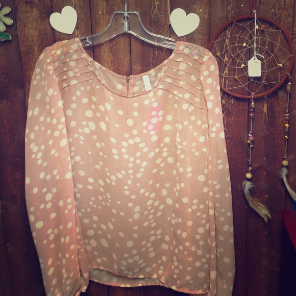 VERY CUTE PALE PINK SHEER BLOUSE W/ WHITE SPOTS