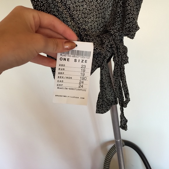 Brandy Melville shirt - Picture 2 of 5