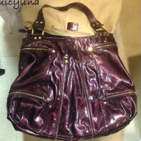 Burgundy shoulder bag unzip to expand 5"more - Picture 2 of 4