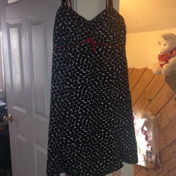 Black & white polkadot dress