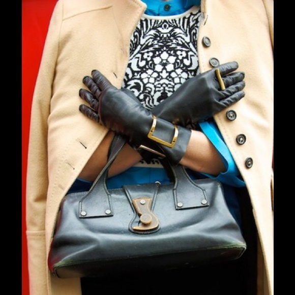 GUCCI Black Leather Structured Handbag