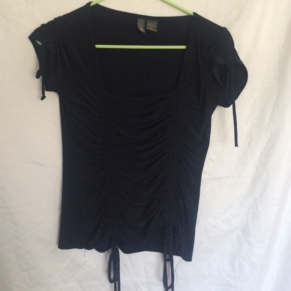 Scrunch top.