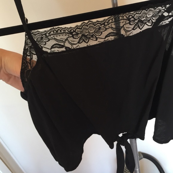 Brandy Melville top - Picture 3 of 3