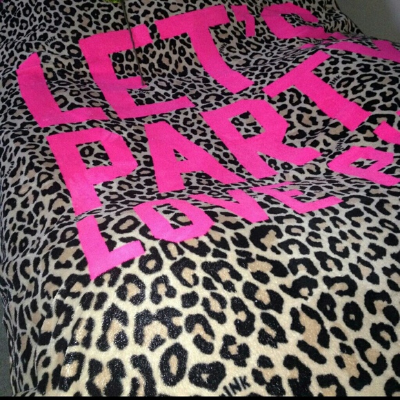 Victoria secret blanket