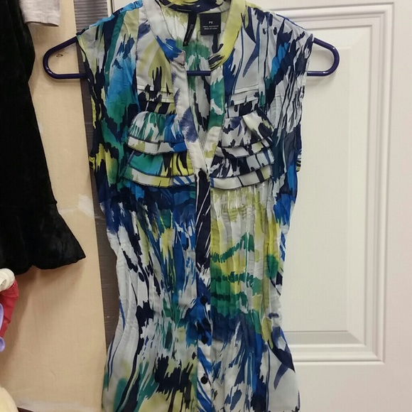 Sleeves shell top with ruffled chest - Picture 1 of 1