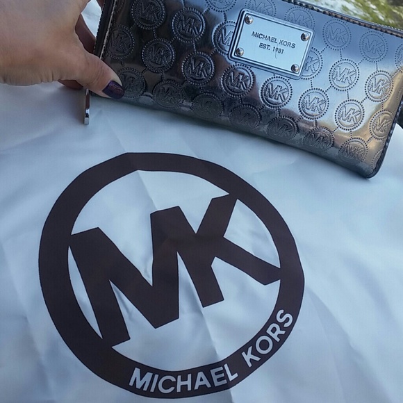 *SOLD* Hamilton Small Handbag - Picture 4 of 4