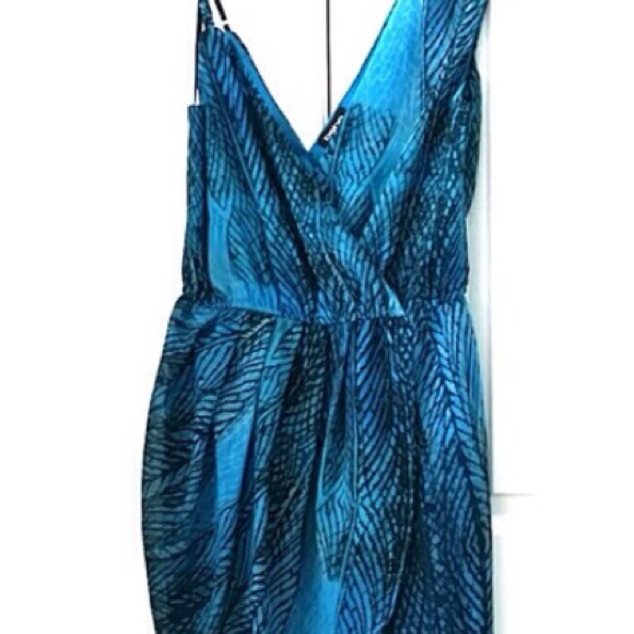 NWOT Bebe L turquoise dress